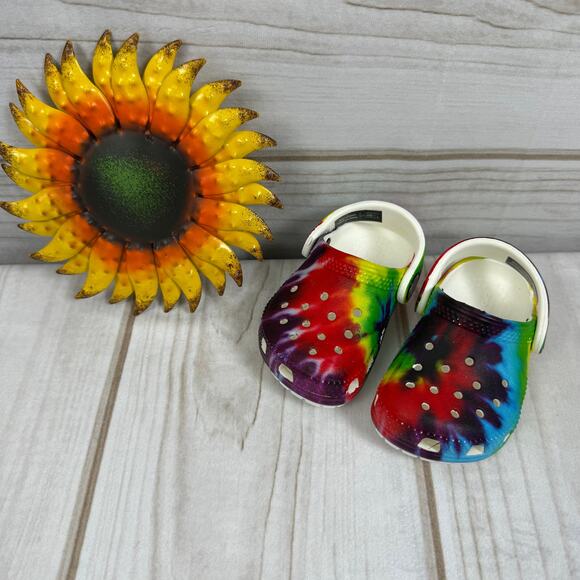 crocs tie dye toddler sandals 4C - Picture 1 of 5
